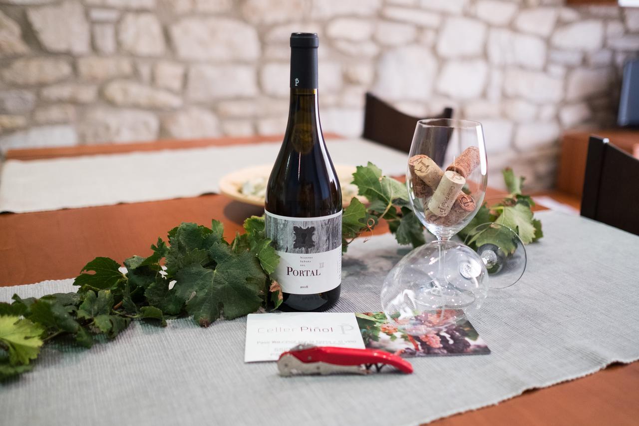 Enoturismo Celler Pinol Lägenhet Batea Exteriör bild